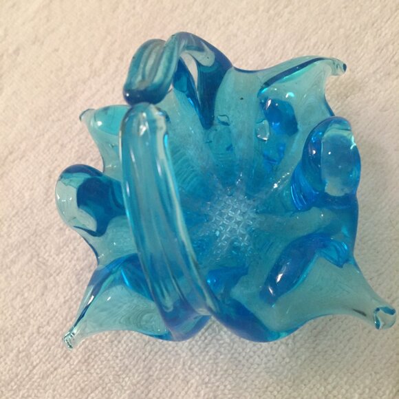 Small Blue Art Glass Basket 3" Trinket Dish Ring Holder Bubbles - Picture 5 of 11
